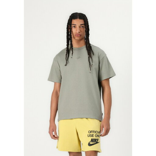 ナイキ メンズ Tシャツ トップス TEE - Basic T-shirt - light army ナイキ メンズ Tシャツ トップス TEE - Basic T-shirt - light army