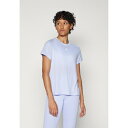 アディダス レディース フィットネス スポーツ AEROREADY TRAIN ESSENTIALS MINIMAL BRANDING NECK - Sport...