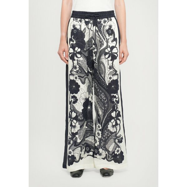 アレメ レディース カジュアルパンツ ボトムス MICKEY PANT - Trousers - white/dark blue
