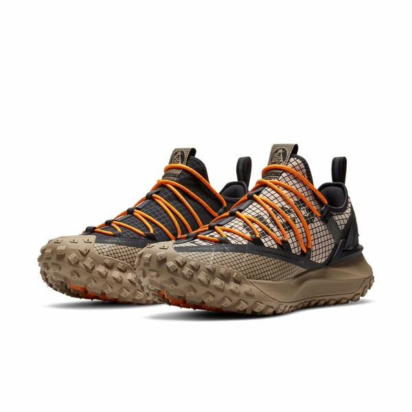 Nike ナイキ メンズ スニーカー 【Nike ACG Mountain Fly Low 'Fossil Stone' DA5424-200】 サイズ US_8(26.0cm)