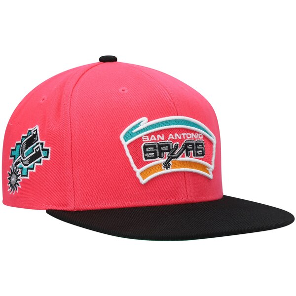 ミッチェル&ネス メンズ 帽子 アクセサリー San Antonio Spurs Mitchell & Ness Hardwood Classics Snapback Hat Pink