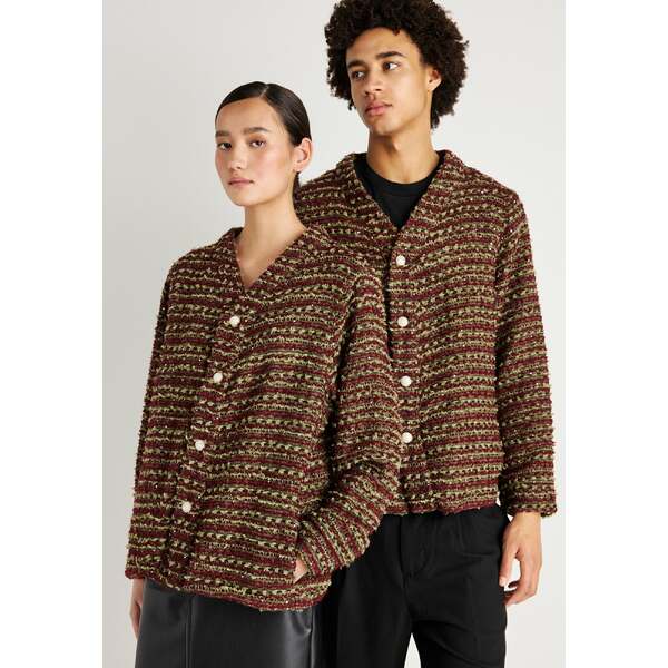 ■トップスサイズ 単位(cm) USサイズ｜胸囲(cm) XS(32-34in)｜84 S(34-36in)｜88 M(36-38in)｜94 L(38-40in)｜100 XL(42-44in)｜106 ■ブランド Sister Jane (シスタージュン)■商品名 PETEY UNISEX - Summer jacket - brown■素材 ■モデル着用サイズ ■こちらの商品は米国・ヨーロッパからお取り寄せ商品となりますので、 お届けまで10〜14日前後お時間頂いております。 ■各ブランド・商品・デザインによって大きな差異がある場合がございます。 ■あくまで平均的なサイズ表ですので、「参考」としてご利用ください。 ■店内全品【送料無料】です！（※沖縄・離島は別途送料3,240円がかかります）