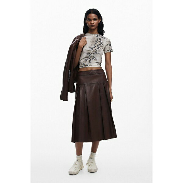 デジグアル レディース カットソー トップス Women's Animal print T-shirt Beige(4)