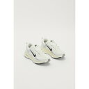 ナイキ メンズ ランニング スポーツ VOMERO 18 - Road running shoes - summit white/black/coconut m...