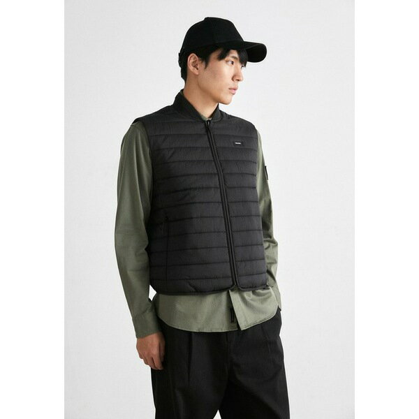 カルバン・クライン カルバンクライン メンズ ジャケット＆ブルゾン アウター PACKABLE CRINKLE QUILT VEST - Waistcoat - black