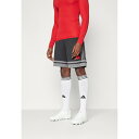 アディダス メンズ サンダル シューズ SQUADRA SHORTS - Sports shorts - black/team grey four/pure ruby