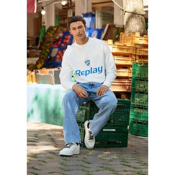 ■ボトムスサイズ 単位(cm) USサイズ｜ウエスト(cm) XS(27インチ)｜68-71 S(28-29インチ)｜71-76 M(30-31インチ)｜76-81 L(32-33インチ)｜81-86 XL(34-35インチ)｜86-91 ■股下サイズ 単位(cm) USサイズ｜股下(cm) Short(30in)｜76 Regular(32in)｜81 Long(34in)｜86 ■ブランド Replay (リプレイ)■商品名 KYRAN PANTS - Baggy Jeans - light blue■素材 -■モデル着用サイズ ■こちらの商品は米国・ヨーロッパからお取り寄せ商品となりますので、 お届けまで10〜14日前後お時間頂いております。 ■各ブランド・商品・デザインによって大きな差異がある場合がございます。 ■あくまで平均的なサイズ表ですので、「参考」としてご利用ください。 ■店内全品【送料無料】です！（※沖縄・離島は別途送料3,240円がかかります）