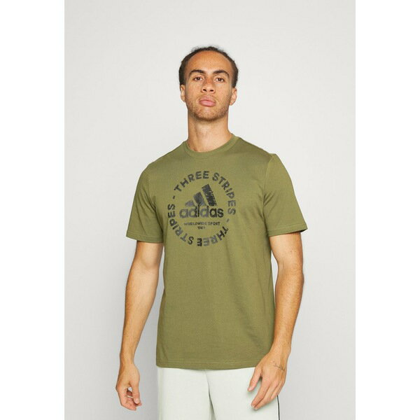 アディダス メンズ Tシャツ トップス Print T-shirt - focus olive