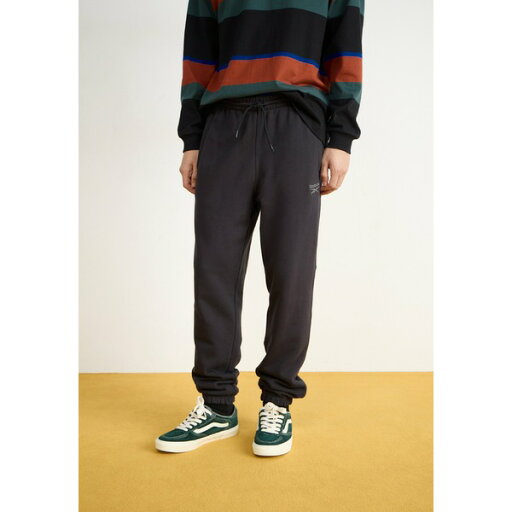リーボック メンズ カジュアルパンツ ボトムス ICON PANT - Tracksuit bottoms - black リーボック メンズ カジュアルパンツ ボトムス ICON PANT - Tracksuit bottoms - black