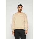チャンピオン メンズ バスケットボール スポーツ ICONS CREWNECK WITH SMALL LOGO - Sweatshirt - tan