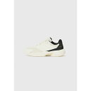 アディダス レディース フィットネス スポーツ COURTJAM CONTROL - Multicourt tennis shoes - off white/champagne