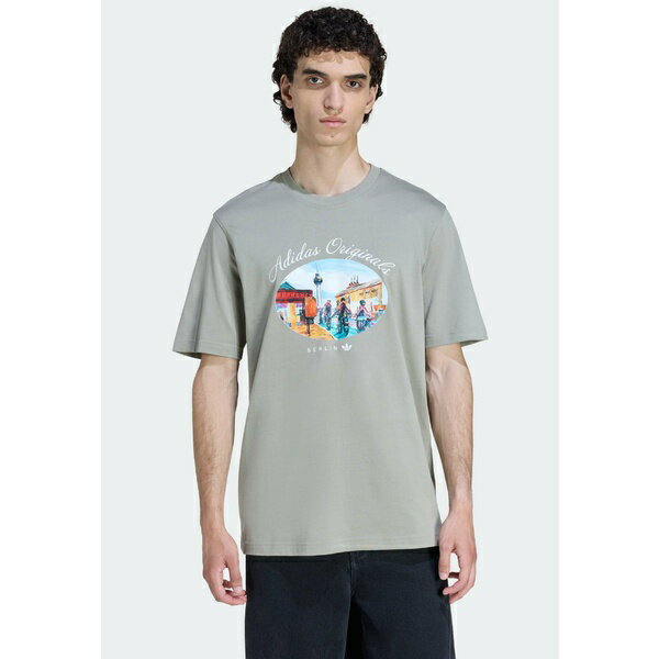 アディダスオリジナルス メンズ Tシャツ トップス BERLINPAINT - Print T-shirt - silver pebble