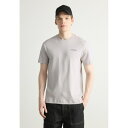 カルバンクライン メンズ サンダル シューズ MICRO LOGO - Basic T-shirt - dove