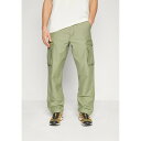 ラングラー メンズ カジュアルパンツ ボトムス CASEY JONES - Cargo trousers - olive