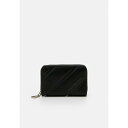 カルバンクライン カルバンクライン レディース 財布 アクセサリー QUILTED MED ZIP AROUND - Wallet - black