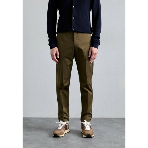 タイガー オブ スウェーデン メンズ カジュアルパンツ ボトムス TENUTA - Trousers - deep olive タイガー オブ スウェーデン メンズ カジュアルパンツ ボトムス TENUTA - Trousers - deep olive
