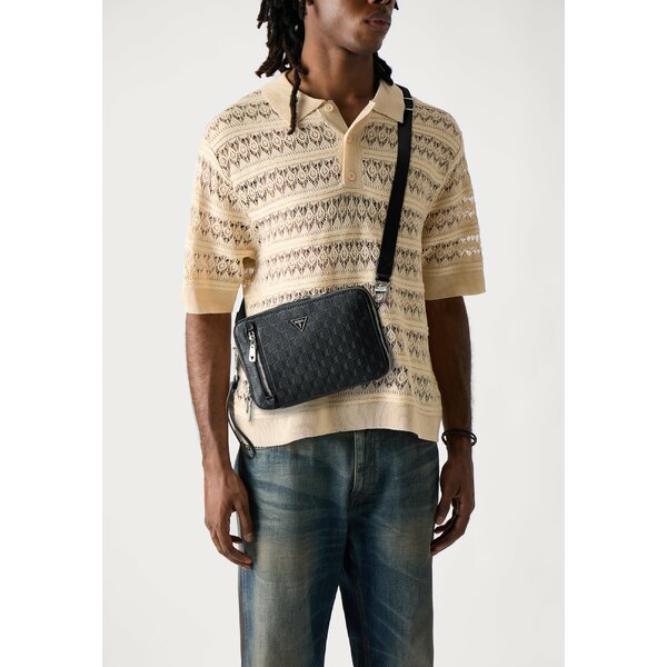 KITH 24ss ナイロン ジャガード カメラ クロスボディ バッグ ブラック KITH 24ss ナイロン ジャガード カメラ クロスボディ バッグ