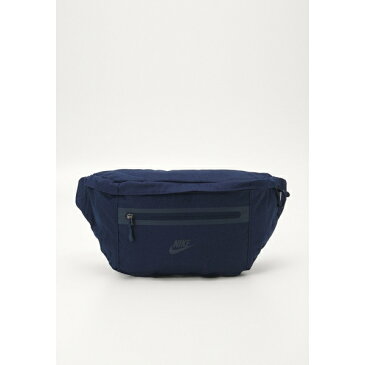 ナイキ レディース ボディバッグ・ウエストポーチ バッグ ELEMENTAL UNISEX - Bum bag - midnight navy/midnight navy/thunder blue