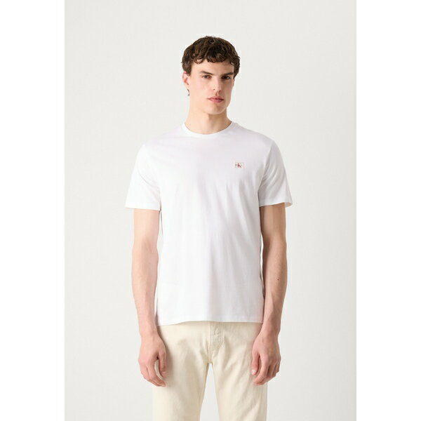 カルバンクライン メンズ サンダル シューズ BADGE CLASSIC TEE - Basic T-shirt - bright white