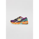 ニューバランス レディース スニーカー シューズ U740 - Trainers - sun glow(4)
