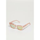 プリヴェ ルヴォー レディース サングラス&アイウェア アクセサリー SNATCHED - Sunglasses - crystal pink(4)