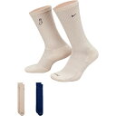 iCL fB[X C A_[EFA Nike Everyday Plus Embroidered Cushioned Crew Socks - 2 Pack Guava Ice/Deep Royal Blue