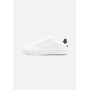 トミー ヒルフィガー レディース スニーカー シューズ ESSENTIAL CUPSOLE - Trainers - white