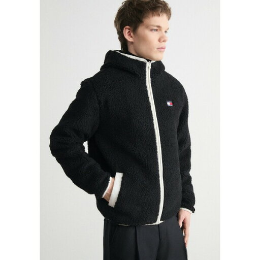 トミーヒルフィガー メンズ パーカー・スウェットシャツ アウター TJM BADGE - Fleece jacket - black トミーヒルフィガー メンズ パーカー・スウェットシャツ アウター TJM BADGE - Fleece jacket - black