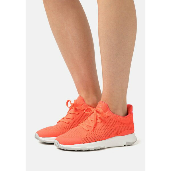 フィットフロップ レディース スニーカー シューズ VITAMIN FFX KNIT SPORTS - Trainers - neon orange