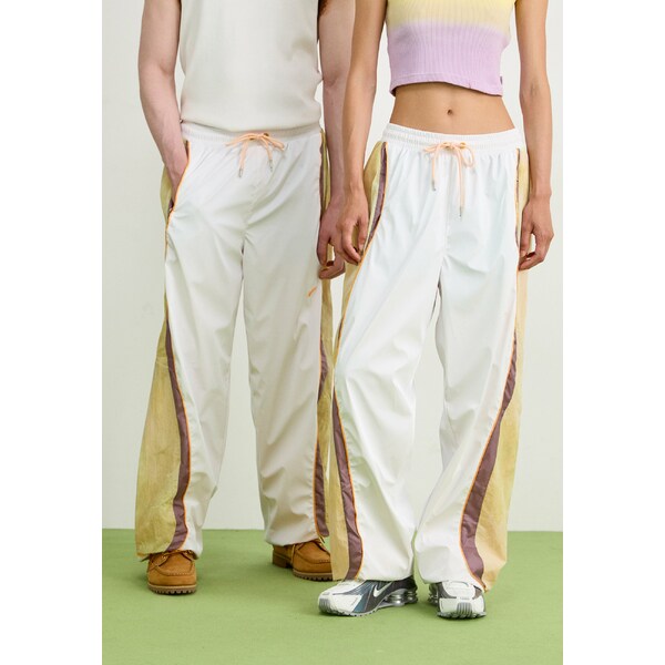 ʥ  奢ѥ ܥȥॹ FROG TRACK PANT UNISEX - Tracksuit bottoms - whi...