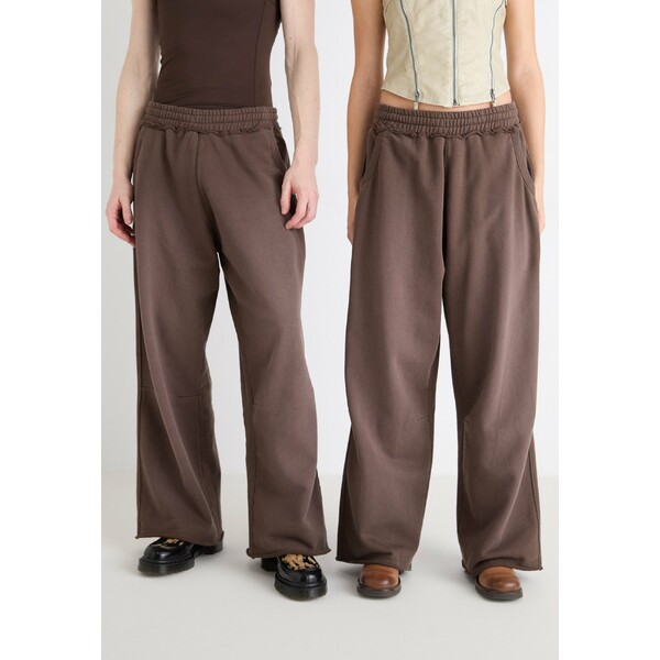 ジェーデッド メンズ カジュアルパンツ ボトムス CHOCOLATE MONSTER JOGGER UNISEX - Tracksuit bottoms - brown