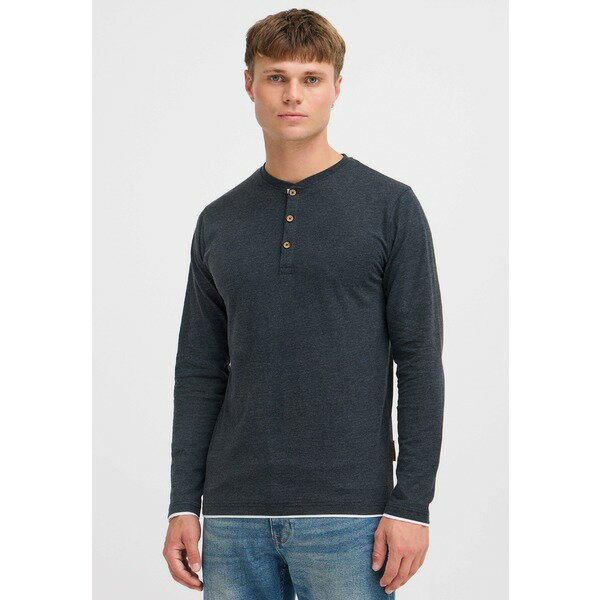 ■トップスサイズ 単位(cm) USサイズ｜胸囲(cm) XS(32-34in)｜84 S(34-36in)｜88 M(36-38in)｜94 L(38-40in)｜100 XL(42-44in)｜106 ■ブランド INDICODE JEANS (インディコーデ ジーンズ)■商品名 IDGIFFORD - Long sleeved top - navy mix■素材 60% polyester, 40% cotton■モデル着用サイズ ■こちらの商品は米国・ヨーロッパからお取り寄せ商品となりますので、 お届けまで10〜14日前後お時間頂いております。 ■各ブランド・商品・デザインによって大きな差異がある場合がございます。 ■あくまで平均的なサイズ表ですので、「参考」としてご利用ください。 ■店内全品【送料無料】です！（※沖縄・離島は別途送料3,240円がかかります）