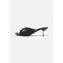 ~XrwCu fB[X T_ V[Y SASHA SLIP ON MONOGRAM - Heeled mules - black