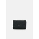 カルバンクライン カルバンクライン レディース 財布 アクセサリー DAILY SMALL TRIFOLD - Wallet - black