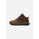 スケッチャーズ メンズ スニーカー シューズ High-top trainers - brown(4)