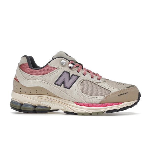 New Balance ニューバランス メンズ スニーカー 【New Balance 2002R Hiking Pack Beige】 サイズ US_M_13 Beige/Purple/Pink