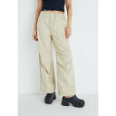 [oCX fB[X JWApc {gX PARACHUTE PANT - Trousers - safari