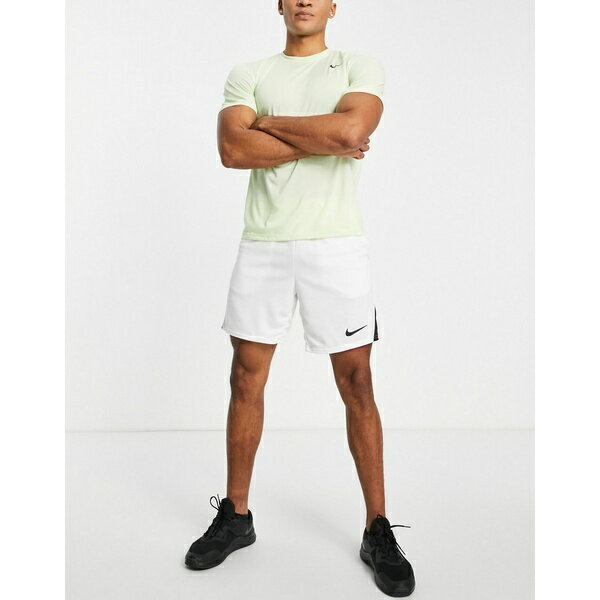 ナイキ メンズ カジュアルパンツ ボトムス Nike Training Dri-FIT shorts in white White