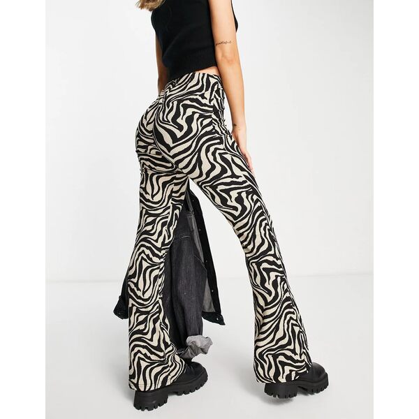 オンリー レディース カジュアルパンツ ボトムス Only jersey flare pants in zebra print Multi