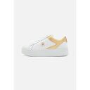 トミー ヒルフィガー レディース スニーカー シューズ PLATFORM COURT - Trainers - white/gold