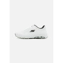 スケッチャーズ メンズ フィットネス スポーツ GO GOLF SKECH-AIR DOS - Golf shoes - white/black その1