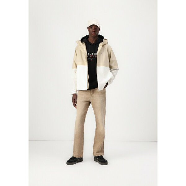 トミー ヒルフィガー メンズ サンダル シューズ COLORBLOCKING HOODED - Summer jacket - sandalwood