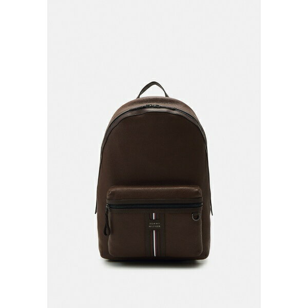 トミー ヒルフィガー メンズ バックパック・リュックサック バッグ PREMIUM BACKPACK - Rucksack - warm cognac