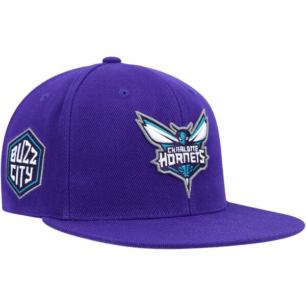 ミッチェル＆ネス ミッチェル&ネス メンズ 帽子 アクセサリー Charlotte Hornets Mitchell & Ness Side Core 2.0 Snapback Hat Purple