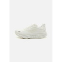 ホカオネオネ メンズ ランニング スポーツ BONDI 9 - Road running shoes - white