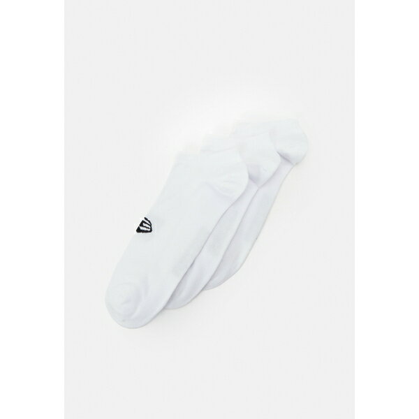 ˥塼   塼 FLAG SNEAKER SOCKS UNISEX 3 PACK - Socks - white