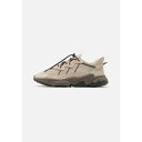 AfB_XIWiX Y T_ V[Y OZWEEGO UNISEX - Trainers - beige/earth strata/dark brown