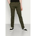 スコッチアンドソーダ スコッチアンドソーダ メンズ カジュアルパンツ ボトムス STUART CLASSIC REGULAR FIT - Chinos - military