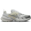 Nike ナイキ レディース スニーカー 【Nike V2K Run Metallic Silver White (Women's)】 サイズ US_W_13....