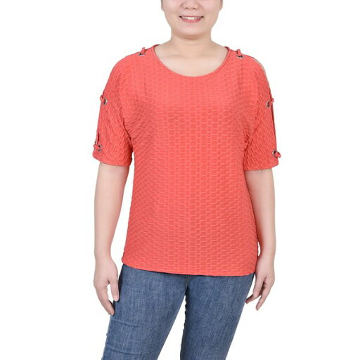 ニューヨークコレクション レディース カットソー トップス Petite Short Sleeve Honeycomb Textured Grommet Top Coral ニューヨークコレクション レディース カットソー トップス Petite Short Sleeve Honeycomb Textured Grommet Top Coral